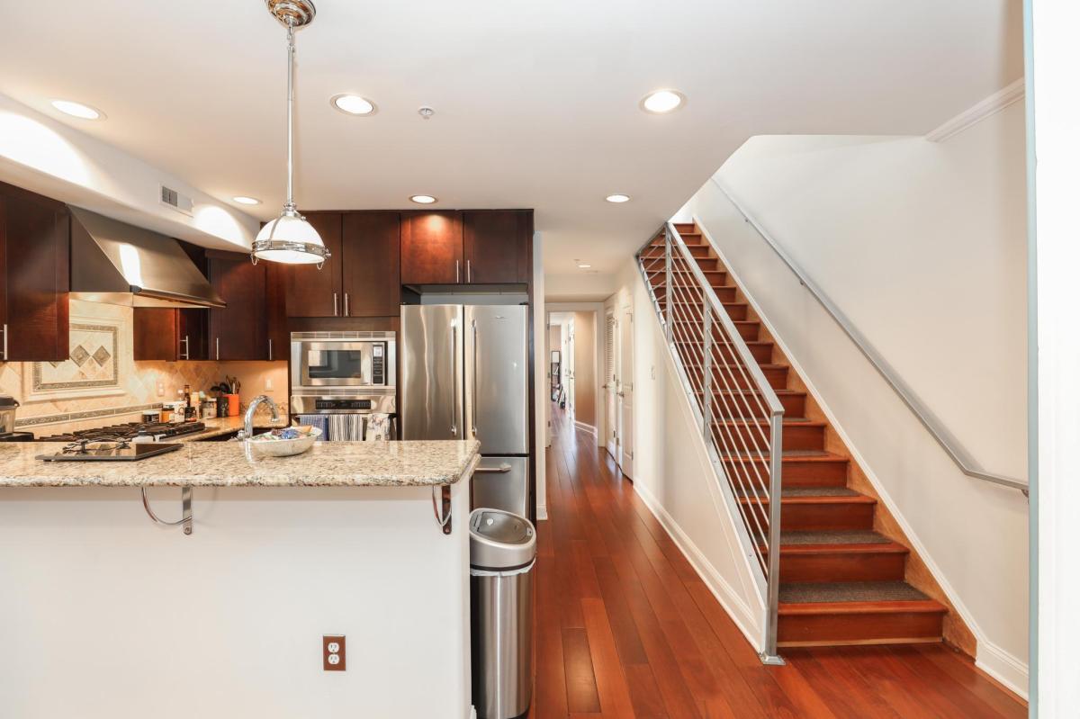 Primary Photo - 1354 Euclid St NW