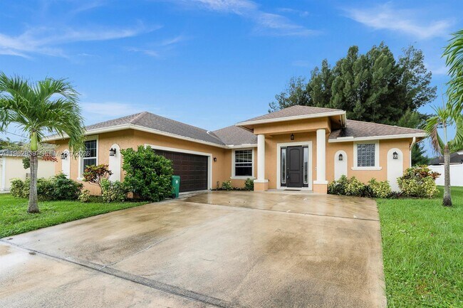 Foto del edificio - 6650 NW Omega Rd