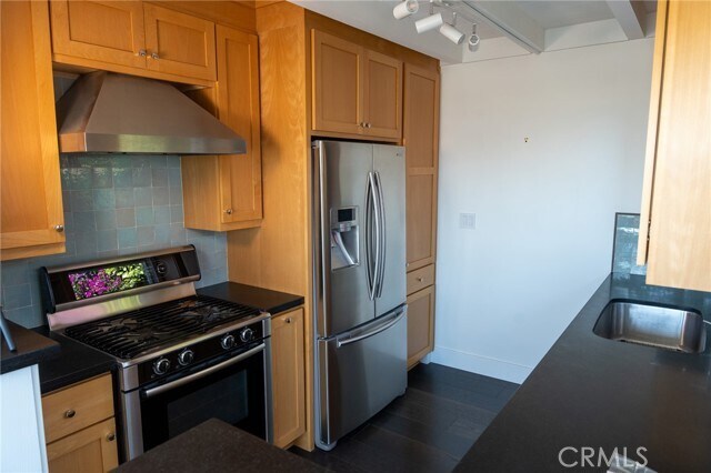 Foto del edificio - 31684 Fairview Rd