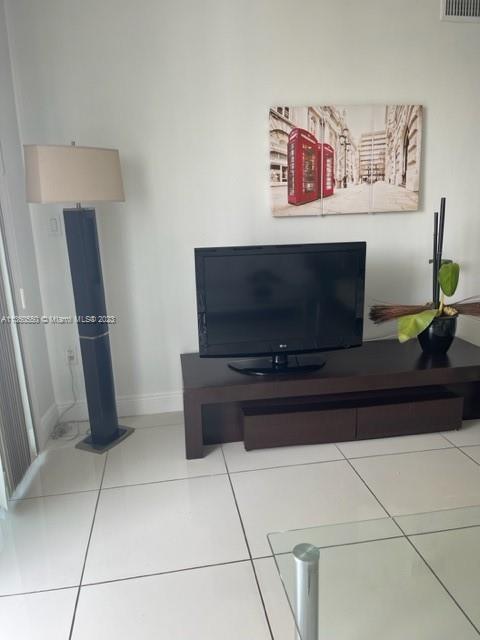 Foto del edificio - 1717 N Bayshore Dr
