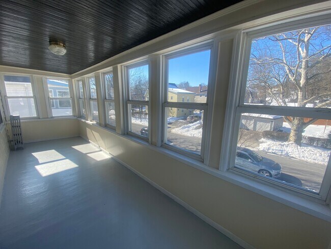 Foto del edificio - 133 Willowdale Ave