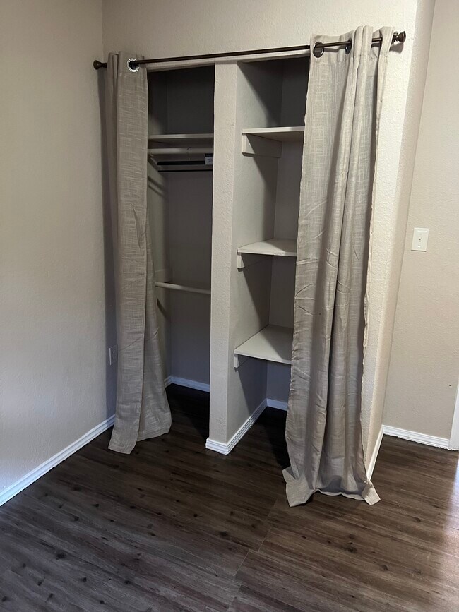 Foto del edificio - 2156 Aransas Ave