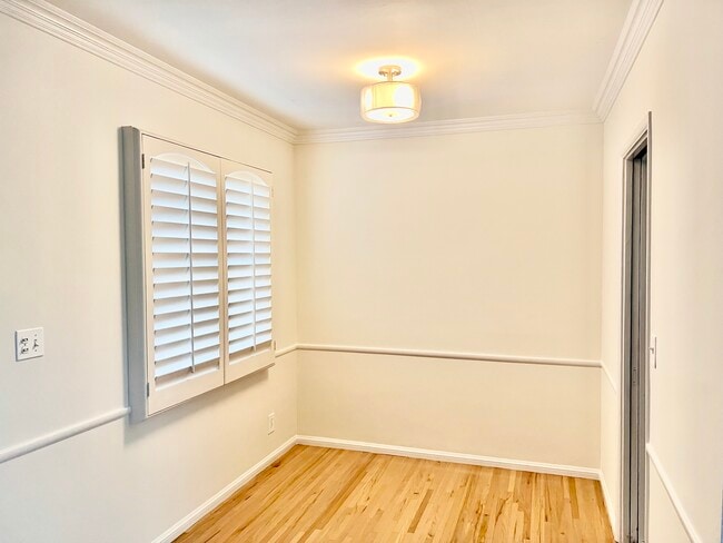 Building Photo - 5518 Riviera Way