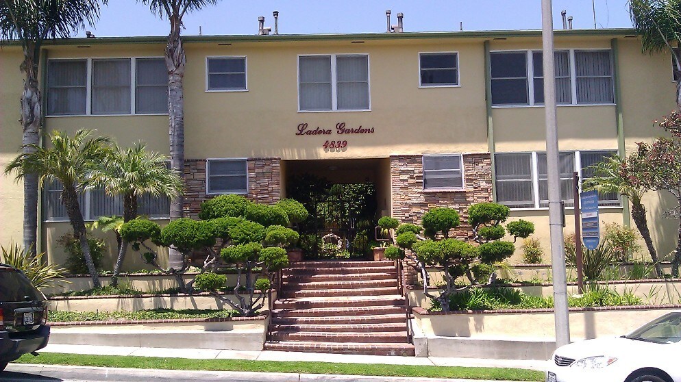Foto principal - 4839 W Slauson Ave