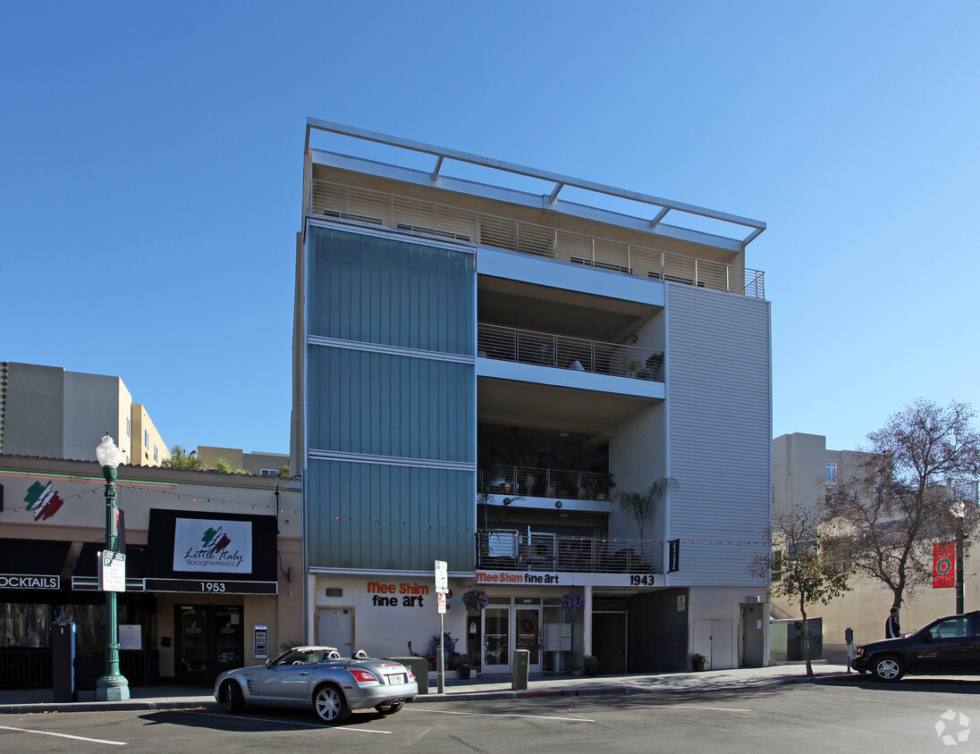 Building Photo - Finestra Lofts