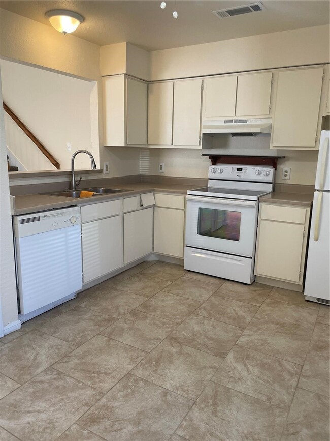 Building Photo - 6708 Tamar Dr