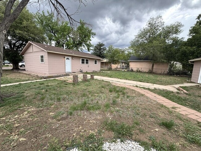 Building Photo - 1316 Harrison Rd