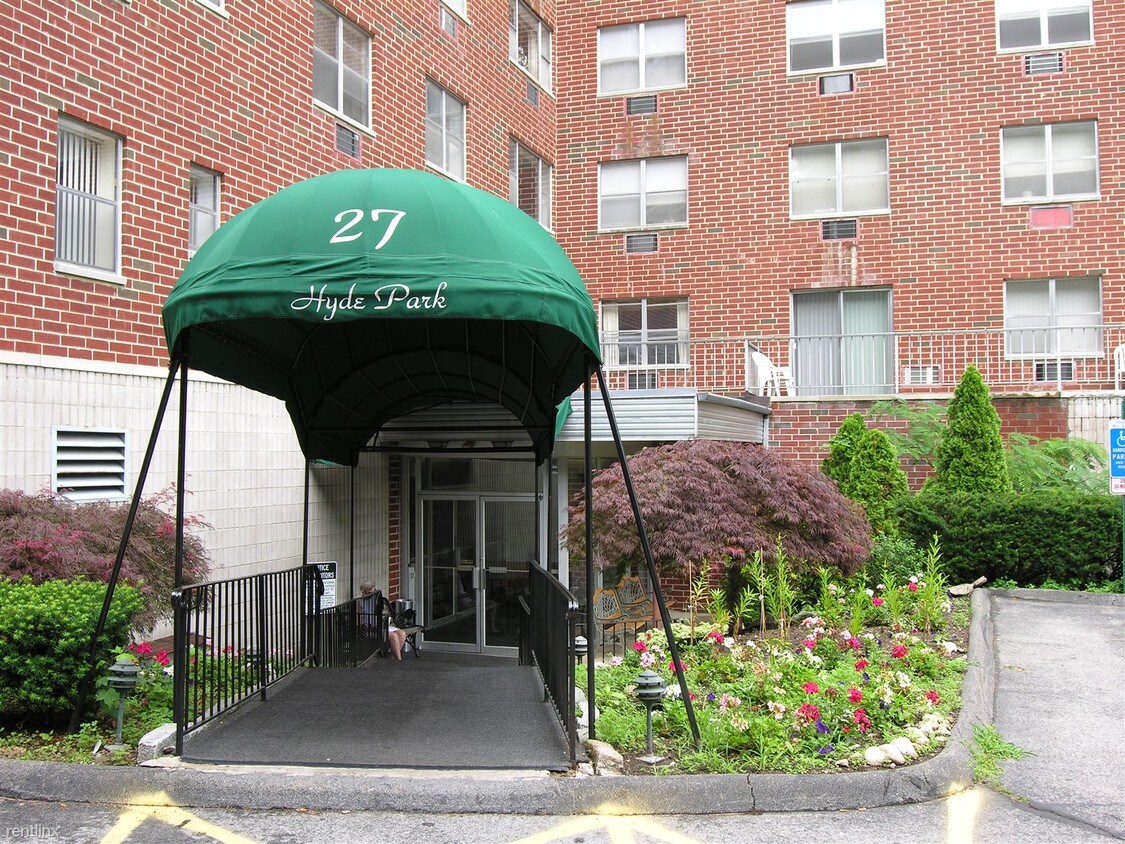Primary Photo - 27 Northill St