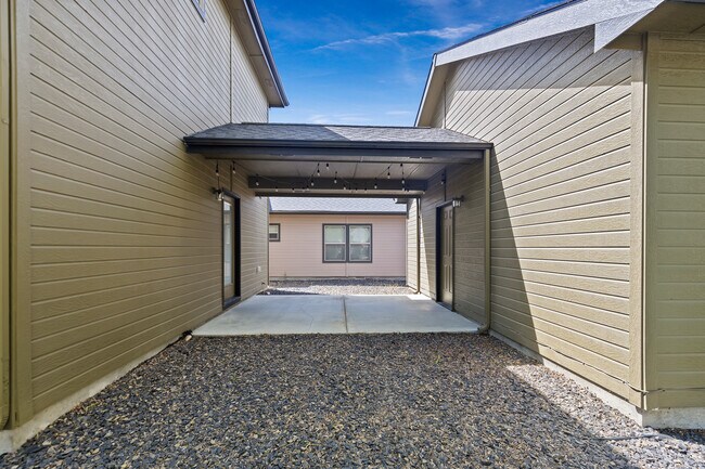 Building Photo - 3003 S Gunnel Ave