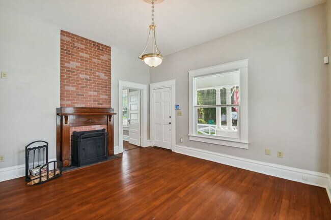 Building Photo - Beautifully restored 4 bedroom home with f...