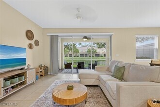 Building Photo - 10825 Alvara Way