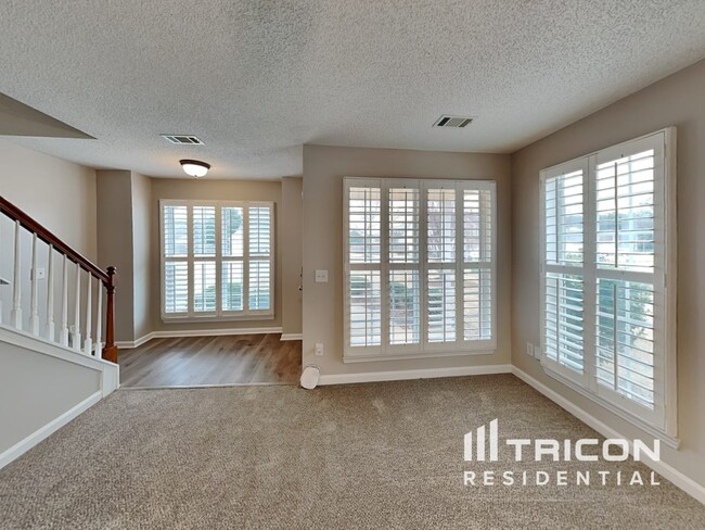 Foto del edificio - 230 Ridge Pointe Dr