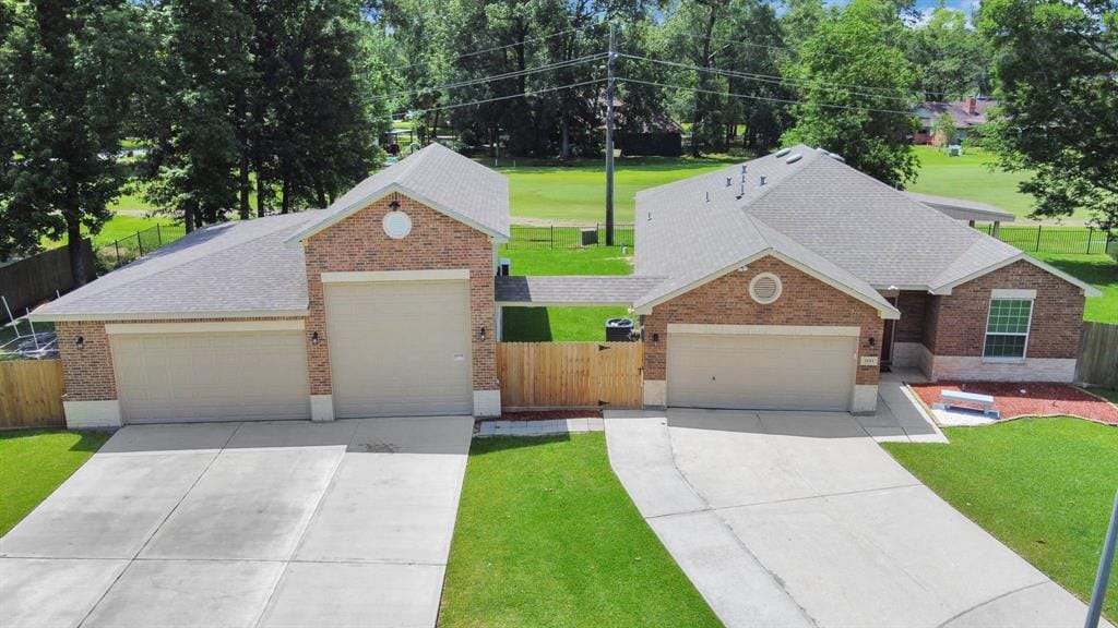 Primary Photo - 2011 Halyard Dr