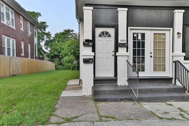 Building Photo - 2318 N 5th St