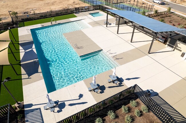 Foto del edificio - 15773 W Kendall St