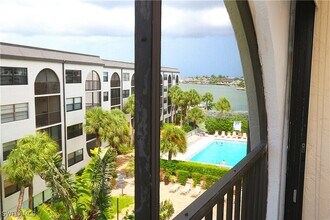Building Photo - 1023 Anglers Cove