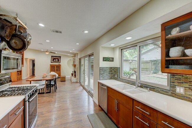 Building Photo - 2147 Barton Hills Dr
