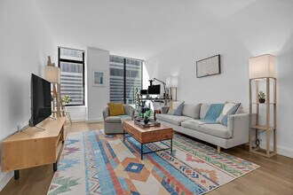 Building Photo - 10 Hanover Square