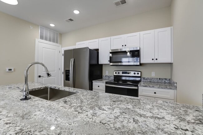 Interior Photo - 305 W Clark St