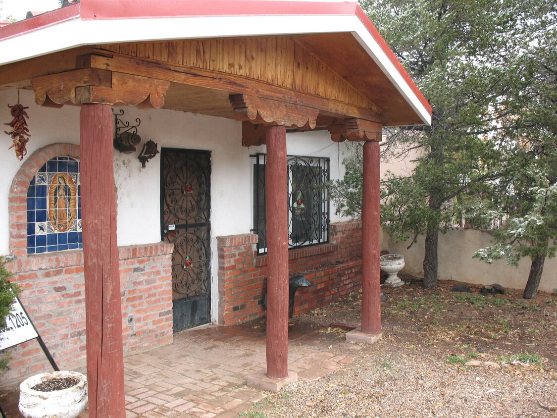 Primary Photo - 714