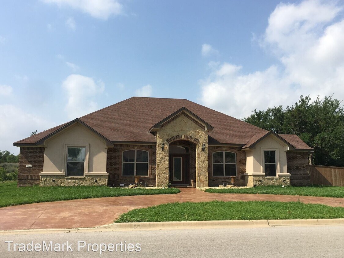 4 br, 3.5 bath House 8022 Bella Charca Pkwy House Rental in