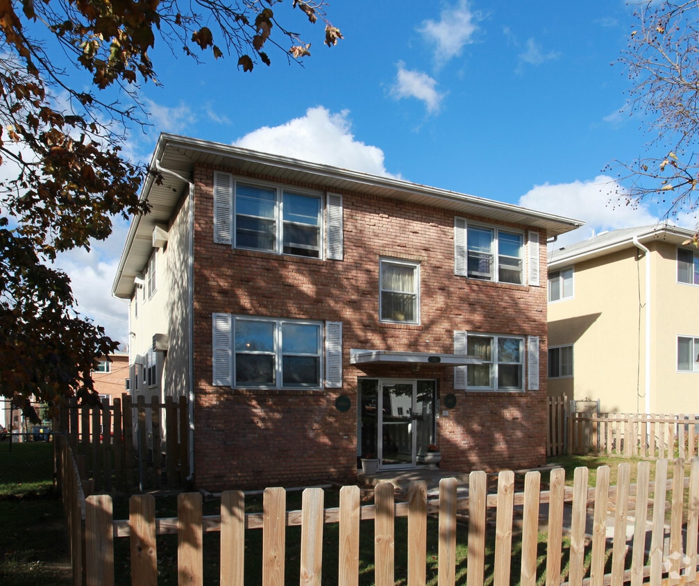 Primary Photo - 5742 33rd Ave S