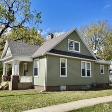 Building Photo - 700 W Illinois St