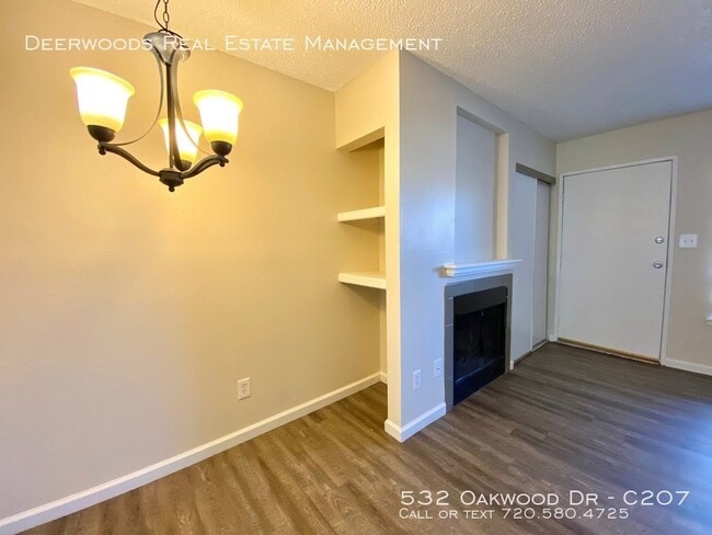 Building Photo - 532 Oakwood Dr