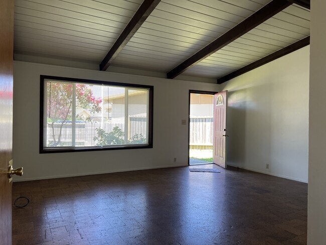 Foto del edificio - 1268 Fernwood Dr