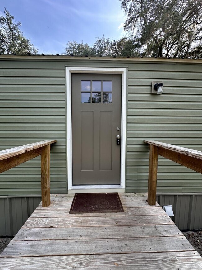 Building Photo - 2 bedroom in Keystone Heights FL 32656