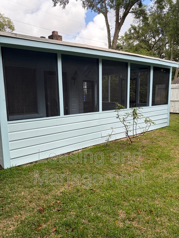 Building Photo - 2056 St James Dr