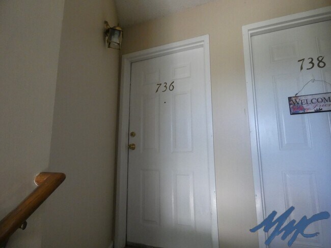Foto del edificio - 736 Greenland Dr