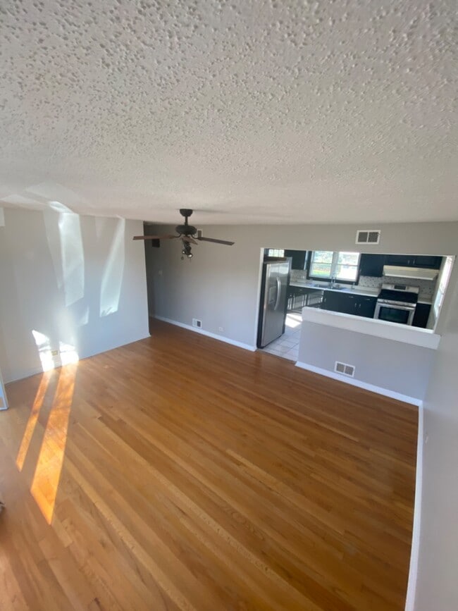 Building Photo - 607 N Kenilworth Ave