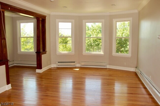 Foto del edificio - 420 Lakeview Ave