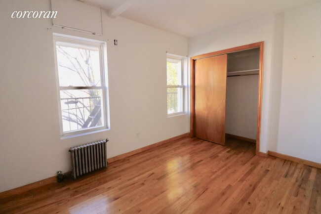 Building Photo - 252 Skillman Ave