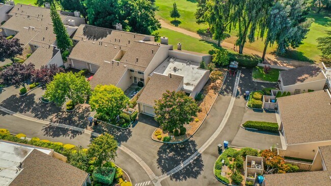 Foto del edificio - 2475 Golf Links Cir