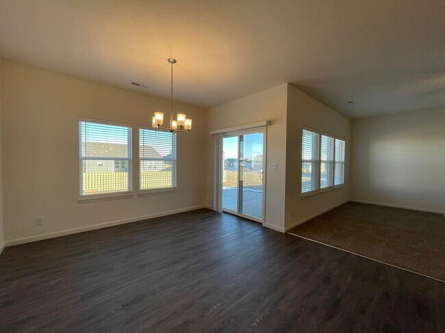 Building Photo - 1173 Groom Ln