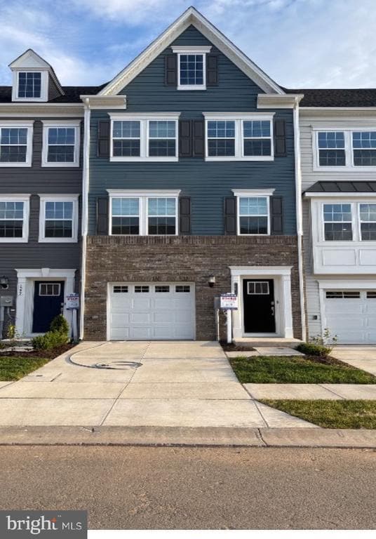 Building Photo - 2275 Marcy Dr