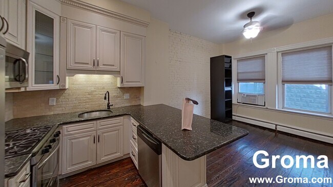 Foto del edificio - 1526 Tremont St