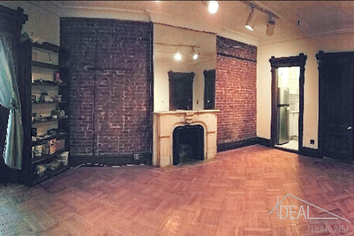 Primary Photo - 204 Berkeley Pl