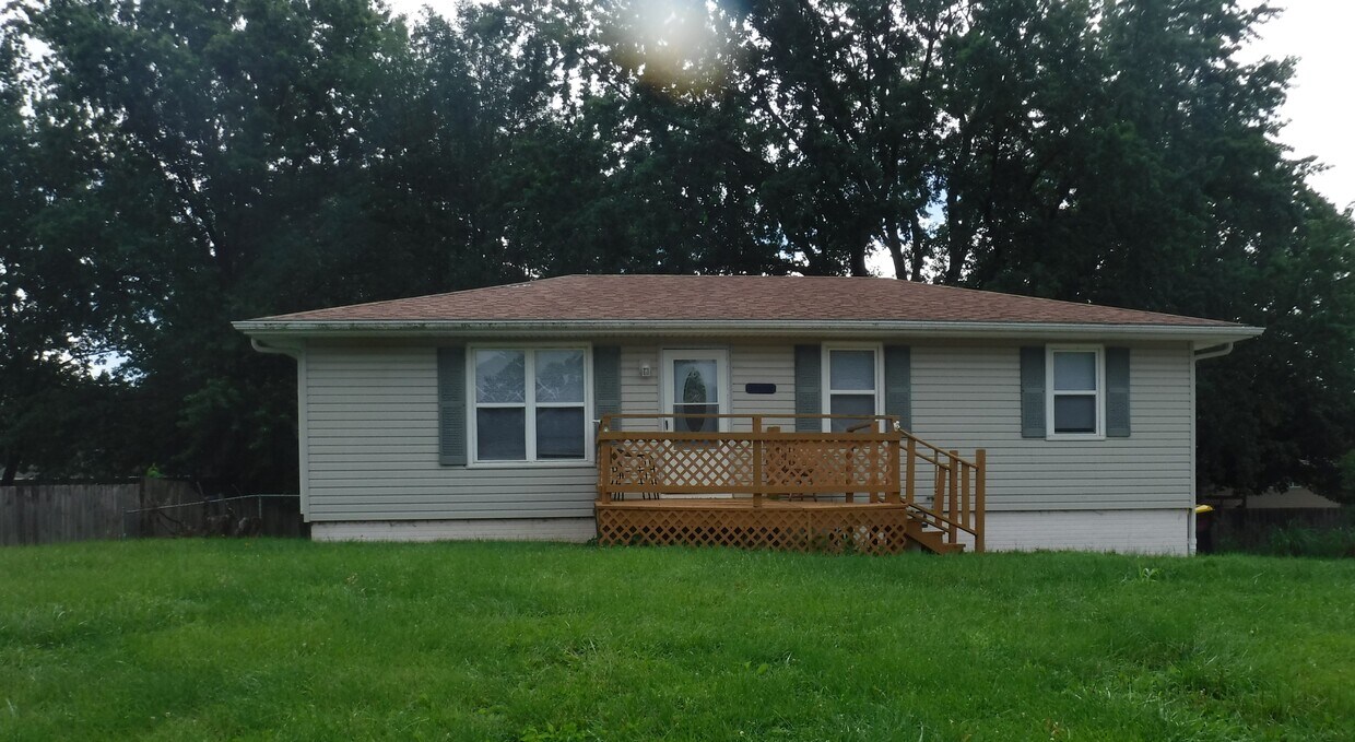 501 S Beech St, Savannah, MO 64485 House Rental in Savannah, MO