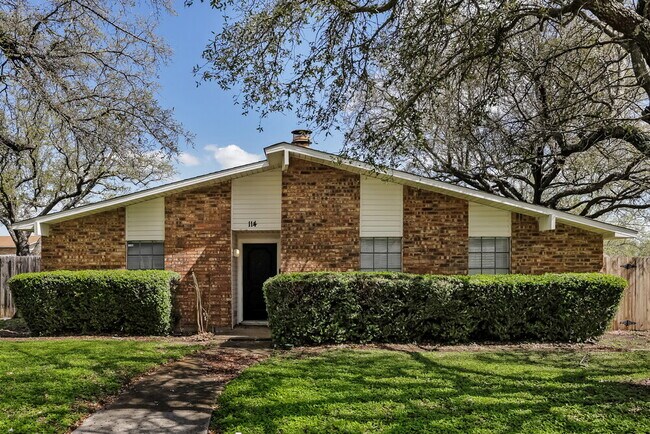 Building Photo - 114 S Young Blvd