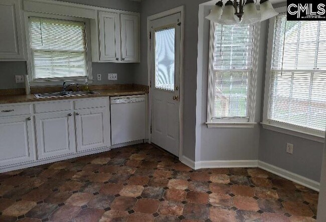 Foto del edificio - 124 Shawn Bay Rd