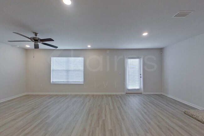 Foto del edificio - 110 Metalmark Dr