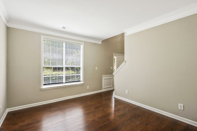 Building Photo - 11520 Laurel View Dr
