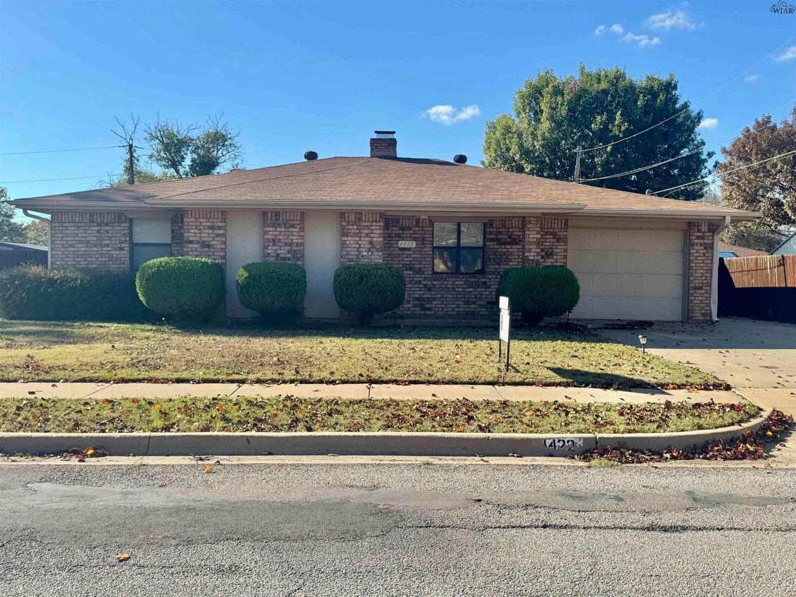 Foto principal - 4422 McNiel Ave