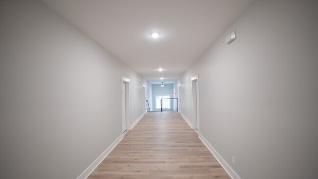 Building Photo - 2350 Filiatreau Ln