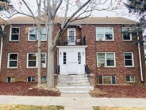 Building Photo - 719 W 20th St