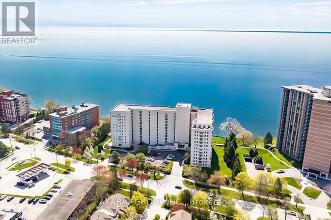 Building Photo - 5280 Lakeshore Rd.