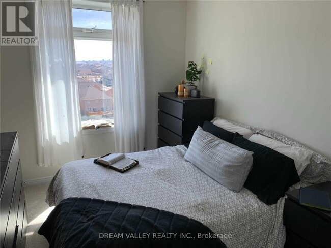 Building Photo - 7325 Markham Rd